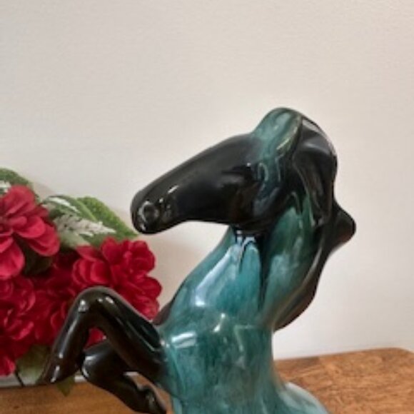 Blue Mountain‎ Pottery Rearing Horse Figurine Canadian Vintage Green Black Glaze - Picture 4 of 4